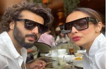 Malaika Arora: 'ওয়েদার বড্ড রোমান্টিক', অর্জুনের সঙ্গে ভালবাসায় ভরা মুহূর্ত মালাইকার