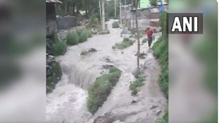 Himachal Pradesh: হিমাচল প্রদেশে আচমকা বন্যা, গৃহহীন বহু মানুষ