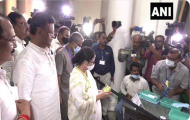 Presidential Elections: আজ রাষ্ট্রপতি নির্বাচন, বিধানসভায় ভোট দিতে এলেন মুখ্যমন্ত্রী মমতা বন্দ্যোপাধ্যায় (দেখুন ছবি)