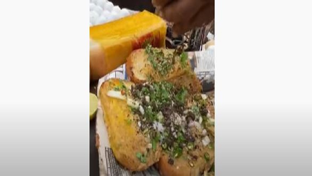 Omelette In Jeera Soda And Oreo: ডিম পাউরুটির সঙ্গে জিরা সোডা, ওরিওর মিশেল, কলকাতায় ভাইরাল অদ্ভুদ খাবার