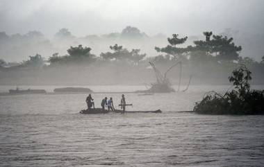 West Bengal Weather Update: অতি গভীর নিম্নচাপের প্রভাবে প্রবল দুর্যোগ, আজও সারাদিন বৃষ্টি চলবে দক্ষিণবঙ্গে