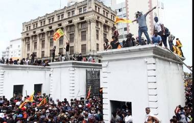 Sri Lanka: নয়া প্রেসিডেন্ট ক্ষমতায় আসতেই বিক্ষোভকারীদের শিবিরে হানা শ্রীলঙ্কার সেনার, সংঘর্ষে আহত ৫০