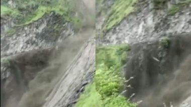 Himachal Pradesh: যেন নেমে আসছে পাহাড়, মেঘভাঙা বৃষ্টিতে ভয়াবহ অবস্থা হিমাচলে
