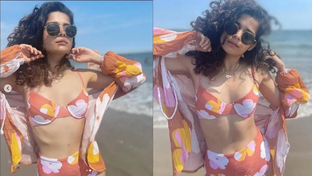 Mithila Palkar: সমুদ্রসৈকতে ফ্লোরাল বিকিনিতে ধরা দিলেন মিথিলা, রোদচশমায় ছবি শেয়ার অভিনেত্রীর