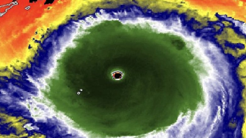 Super Typhoon Hinnamnor: সাগর থেকে ভূভাগের দিকে এগোচ্ছে সুপার টাইফুন, বড়সড় বিপদের চোখ রাঙানি