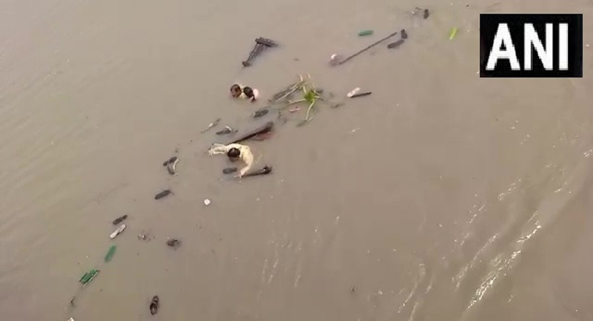 Boat Capsizes In Assam Video: অসমে ফের নৌকাডুবি, এখনও নিখোঁজ ৭, দেখুন ভিডিয়ো