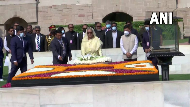 Sheikh Hasina In India: রাজঘাটে মহাত্মা গান্ধীকে শ্রদ্ধা জানালেন বাংলাদেশের প্রধানমন্ত্রী শেখ হাসিনা