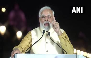 Narendra Modi: নিজের কনভয় থামিয়ে অ্যাম্বুলেন্সকে যাওয়ার রাস্তা করে দিলেন প্রধানমন্ত্রী, দেখুন ভিডিয়ো