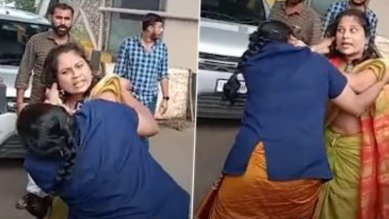 Viral Video: পেমেন্ট নিয়ে গোলমাল, টোল বুথের মহিলা কর্মীর সঙ্গে চুলোচুলি করলেন জওয়ানের স্ত্রী (দেখুন ভিডিও)