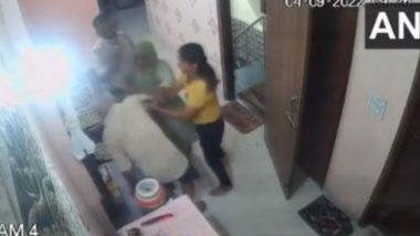 CCTV Video: পুলিশের সামনেই শ্বশুর শাশুড়িকে মারধর করছেন মহিলা সাব-ইন্সপেক্টর, ভাইরাল ভিডিও