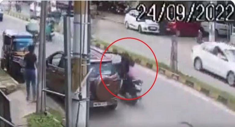 Video: বেঙ্গালুরুর রাস্তায় ভয়াবহ দুর্ঘটনা, দেখুন ভিডিয়ো
