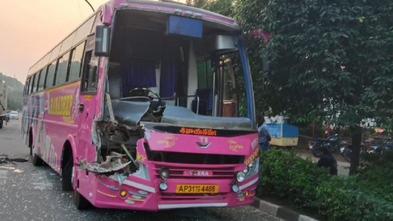 Andhra Pradesh: দুর্ঘটনার মুখে মহিলা ক্রিকেট দলের বাস, আহত কোচ-সহ ৪ খেলোয়াড়