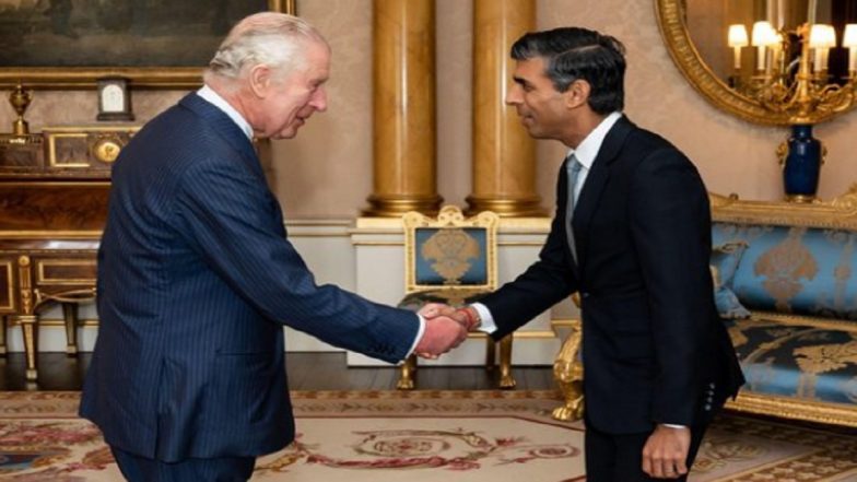 UK PM Rishi Sunak: রাজা চার্লসের সঙ্গে দেখা করে ব্রিটেনের প্রধানমন্ত্রীর দায়িত্ব নিলেন ভারতীয় বংশোদ্ভুদ ঋষি