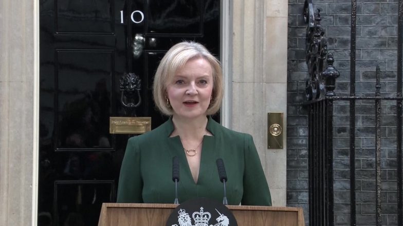 Liz Truss: সুনকের হাতে ব্রিটেনের দায়িত্ব লিজের, বিদায়ী ভাষণে পুতিনের বিরুদ্ধে ফুঁসে উঠলেন ট্রাস