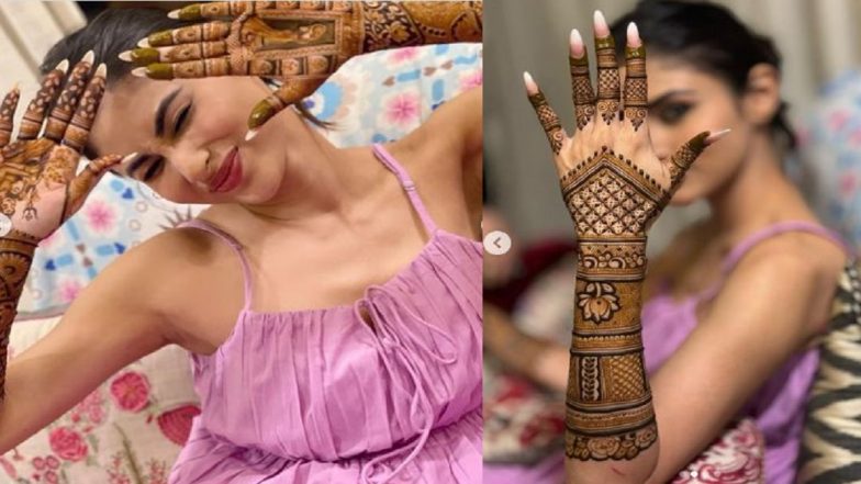 Karwa Chauth 2022: বিয়ের পর প্রথম করওয়া চউথ, সেজে উঠলেন মৌনী রায়