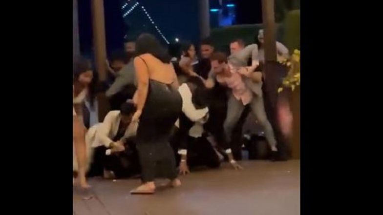 Viral Video: শ্রীলঙ্কায় সৌন্দর্য প্রতিযোগিতার পর সুন্দরীদের হাতাহাতি, ভাইরাল ভিডিয়ো