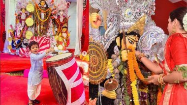 Bijaya Dashami Celebration: লাল শাড়িতে বরণ শুভশ্রীর,কাঠি হাতে ঢাক বাজাতে ব্যস্ত ইউভান,
