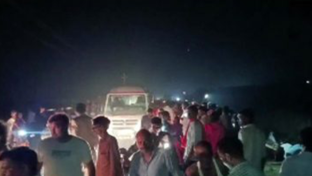UP Road Accident Update: কানপুরে পুকুরে ট্রাক্টর ট্রলি উল্টে  মৃত ২৬, আহত ২০