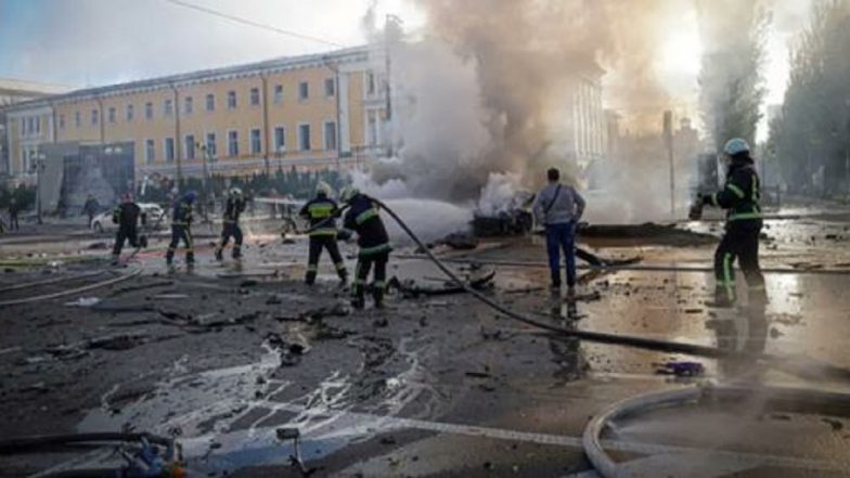 Russia-Ukraine War: রাশিয়ার হামলায় বিধ্বস্ত ইউক্রেনে বিদ্যুতের চরম ঘাটতি, আঁধার ঠেকাতে সতর্কতা প্রধানমন্ত্রীর