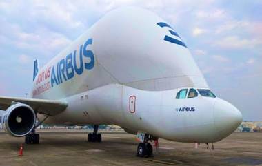 World's largest plane: কলকাতার আকাশে দৈত্যাকার বিমান! বিমান তো নয় যেন তিমি মাছ ! দেখুন ছবি