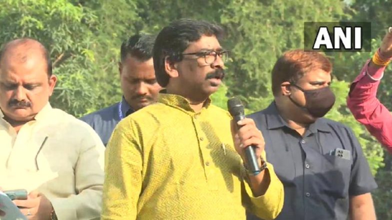 Human Trafficking: মানব পাচার নিয়ে আধিকারিকদের সঙ্গে জরুরি বৈঠক হেমন্ত সোরেনের, দেখুন ভিডিয়ো