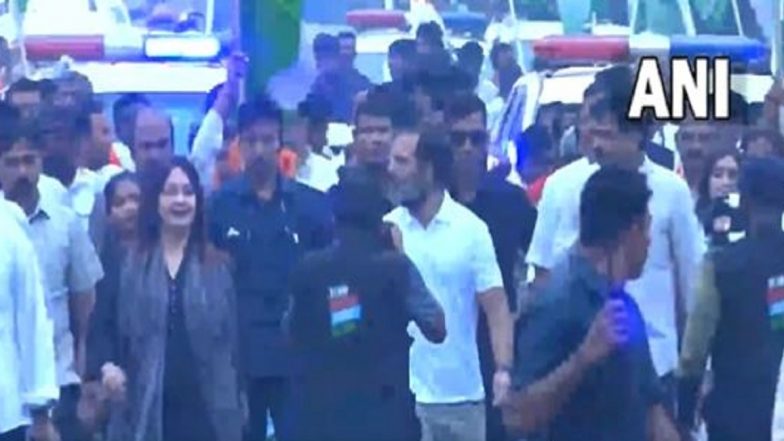 Bharat Jodo Yatra Video: 'ভারত জোড়ো যাত্রায়' পূজা ভাট, আলিয়ার দিদি প্রকাশ্যে হাঁটলেন রাহুল গান্ধীর সঙ্গে