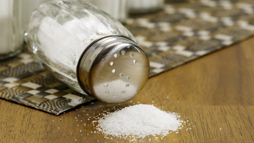High Salt Diet: অতি মাত্রায় নুন খাচ্ছেন? বাড়ছে স্ট্রেস হরমোনের মাত্রা, সাবধান হন    