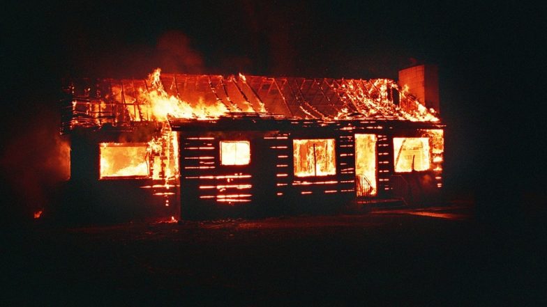 Kolkata Swimming Club Fire: পুড়ল কলকাতার আইকনিক সুইমিং ক্লাব, কোনও হতাহতের খবর নেই