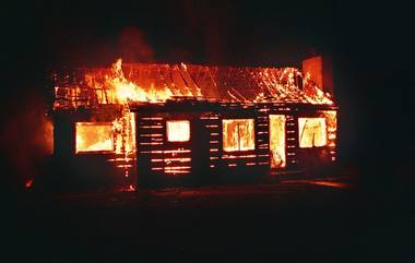 Kolkata Swimming Club Fire: পুড়ল কলকাতার আইকনিক সুইমিং ক্লাব, কোনও হতাহতের খবর নেই