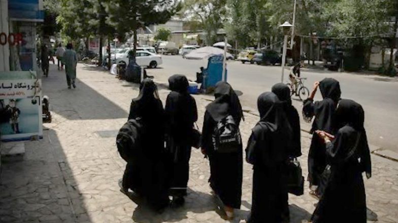 Taliban Bans University for Women: মেয়েকে দোহার স্কুলে পড়িয়ে আফগানিস্তানে নারী শিক্ষায় কোপ? সংবাদ পাঠকের প্রশ্নে ভিড়মি খেলেন তালিবান মুখপাত্র