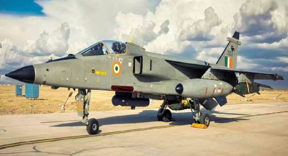 Flight Accident: দেশে ফের বিমান দুর্ঘটনা, প্রদর্শনীতে মৃত্যু প্যারা-জাম্প প্রশিক্ষকের