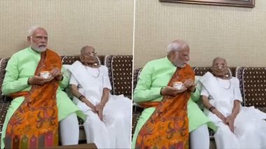 Narendra Modi Meets His Mother: চা খেতে খেতে মায়ের সঙ্গে গল্প করছেন প্রধানমন্ত্রী মোদি, দেখুন ভিডিয়ো
