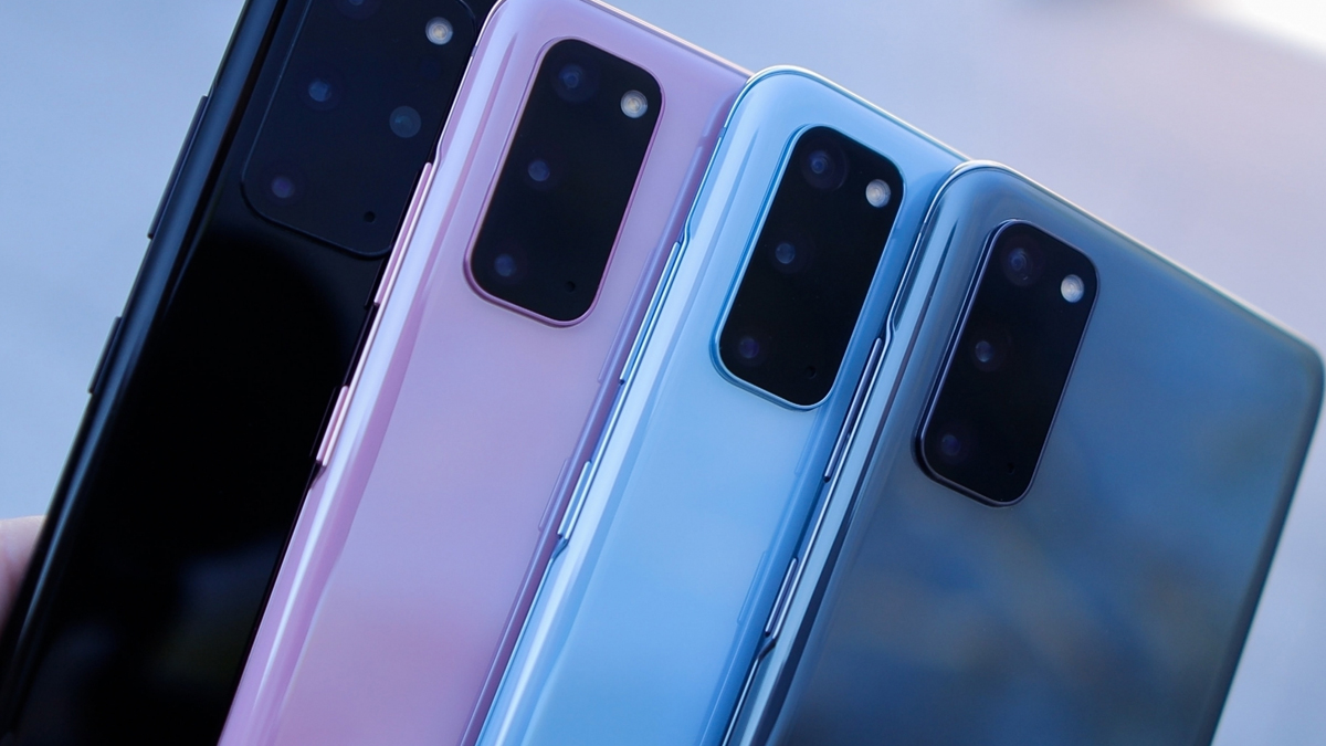 Smartphone Buying Guide: নতুন ফোন কেনার প্ল্যান? শোরুমে ঢোকার আগেই ঝালিয়ে নিন জরুরি এই ৭টি টেক-টিপস