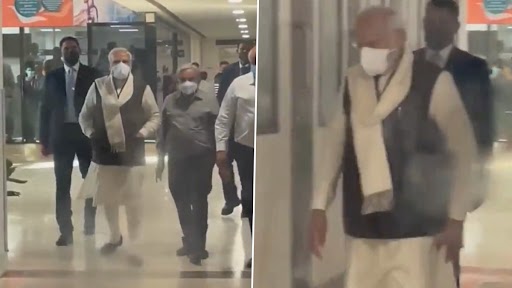PM Modi Inside Hospital Video: অসুস্থ মাকে দেখতে আহমেদাবাদে মোদী, দেখুন হাসপাতালের ভিতরের চিত্র