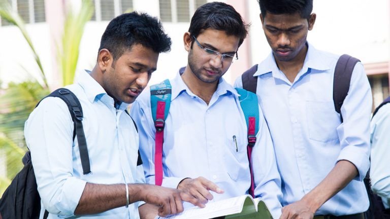 JEE Advanced-JEE Main Eligibility Criteria Relaxed: জয়েন্ট পরীক্ষায় ৭৫ শতাংশ যোগ্যতার মানদণ্ড শিথিল করল শিক্ষা মন্ত্রক