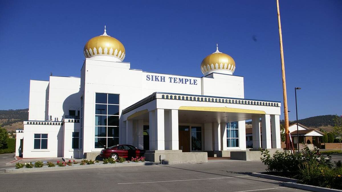 Old Church Turned to Sikh Temple: কানাডার পুরনো গির্জাকে শিখ গুরুদ্বারে রূপান্তর (দেখুন ছবি)