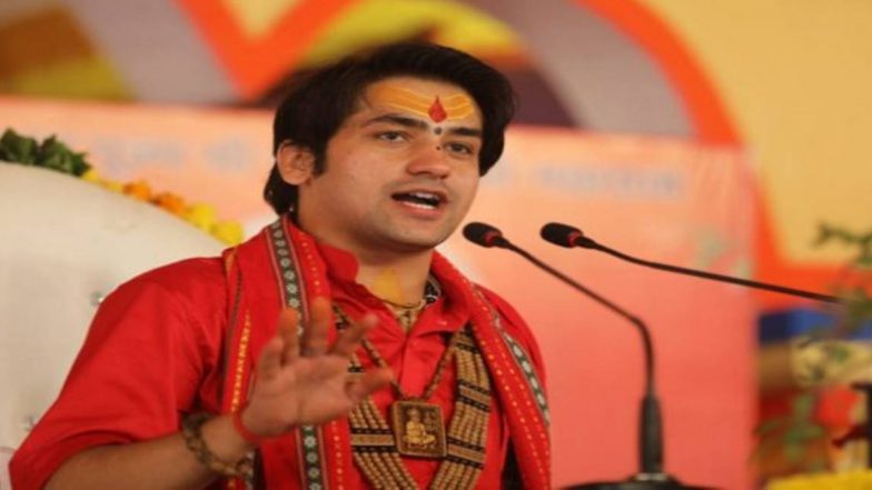 Dhirendra Shastri: সনাতন ধর্মের বিরুদ্ধে বললেই বয়কট করা হবে, হুঁশিয়ার স্বঘোষিত গডম্যান ধীরেন্দ্র শাস্ত্রীর
