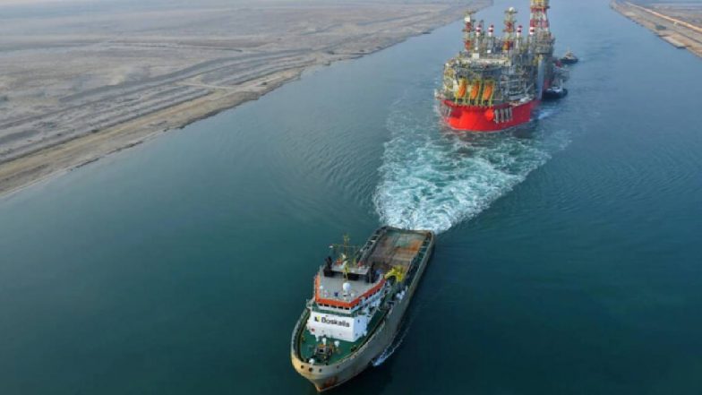 Suez Canal: এভারগ্রীনের স্মৃতি উস্কে সুয়েজ খালে ফের আটকে গেল পণ্যবাহী জাহাজ, বন্ধ জলযান চলাচল