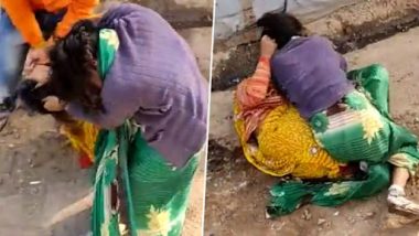 UP Viral Video: ছেলে-বৌমা মিলে বেধড়ক মার মহিলাকে, দেখুন ভাইরাল ভিডিয়ো 