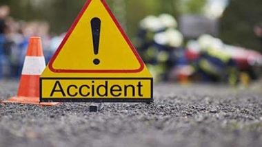Uttar Pradesh Road Accident: ঘন কুয়াশায় ট্রাকের সঙ্গে ধাক্কা গাড়ির, দাউদাউ করে জ্বলে আগুন, মৃত ৩ 