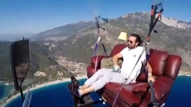 Paragliding on Couch: সোফায় বসে প্যারাগ্লাইডিং! সম্ভব করলেন তুরস্করের এই ব্যক্তি
