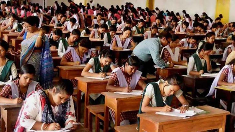 UP Board Results: উত্তরপ্রদেশে দশম শ্রেণীতে পাশের হার ৯০%, দ্বাদশে ৭৫ শতাংশ