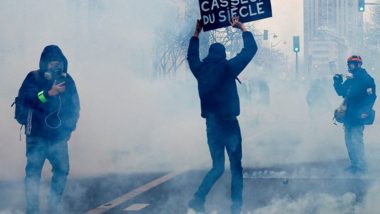 France Protest: জ্বলছে ম্যাক্রোঁর দেশ, অভিবাসন আইনের প্রতিবাদে ক্ষোভের আগুনে জ্বলছে ফ্রান্স
