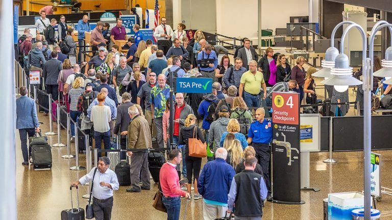 Seattle : সিয়াটেল বিমানবন্দরে পরিত্যক্ত ব্যাগ ঘিরে বোমাতঙ্ক, ব্যহত পরিষেবা