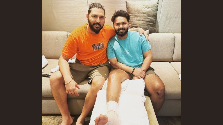 Yuvraj Singh Meets Rishabh Pant: 'চ্যাম্পিয়ন আবার উঠে দাঁড়াবে' পন্থের সঙ্গে দেখা করে লিখলেন যুবরাজ সিং