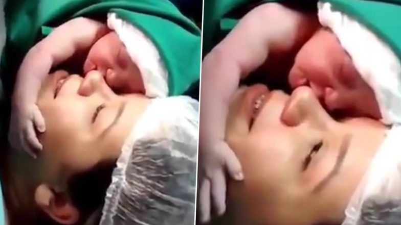 Newborn Baby Video: জন্মের পর প্রথম মাকে ছোঁয়া, সদ্যজাতের ভিডিয়ো দেখে আবেগে ভাসল নেটিজেন