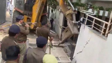Bulldozer Action In UP: শ্যুটআউটের ঘটনায় অভিযুক্তের বাড়ি গুড়িয়ে দিতে এল বুলডোজার