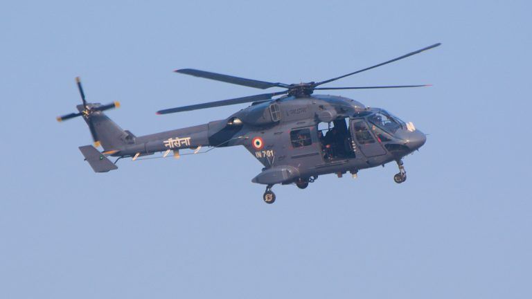 Indian Navy Helicopter Meets Accident: উপকূলের কাছে দুর্ঘটনা নৌসেনার হেলিকপ্টারের