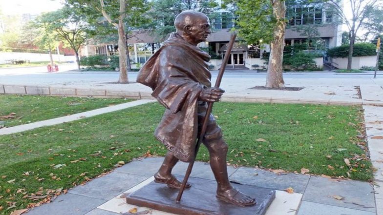 Mahatma Gandhi Statue: কানাডায় ফের ভাঙা হল মহাত্মা গান্ধীর মূর্তি, ওন্টারিওর পর এবার বুর্নাবাইতে