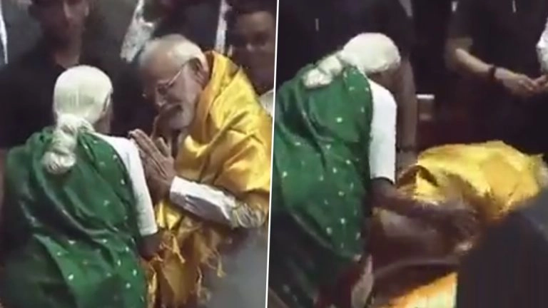 PM Modi And Bharatiya Sanskriti: ১০৭ বছরের পদ্মশ্রী প্রাপকের পায়ে হাত দিয়ে প্রণাম প্রধানমন্ত্রী মোদির, আবেগঘন ভিডিয়ো